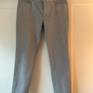 Banana Republic factory, Gray Capri women’s pants. Size 10, petite